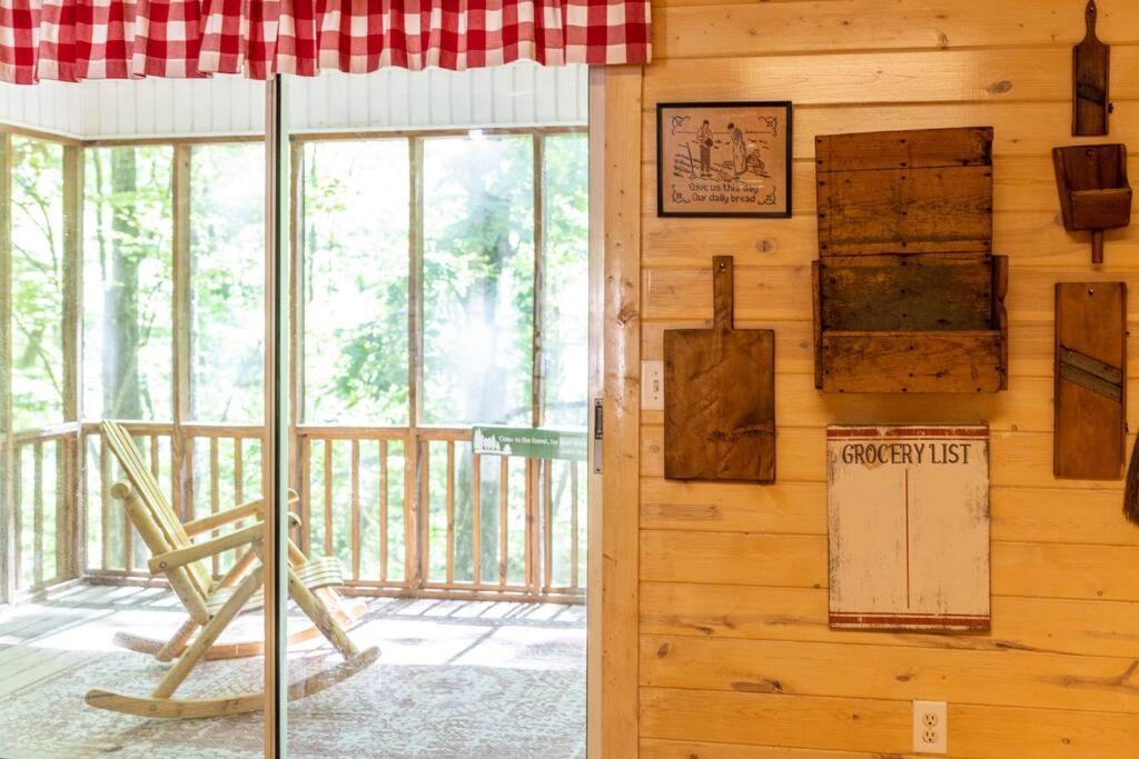 Pet Friendly Luxury Cabin Near Helen With Fire Pit クリーブランド エクステリア 写真