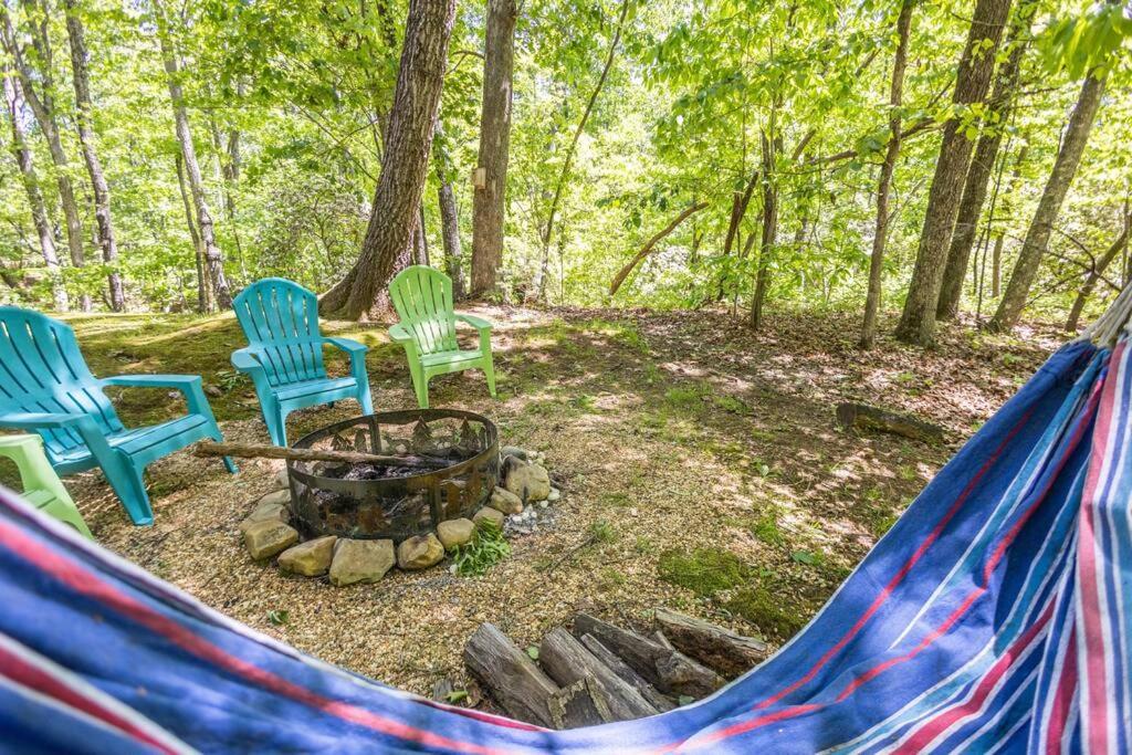 Pet Friendly Luxury Cabin Near Helen With Fire Pit クリーブランド エクステリア 写真