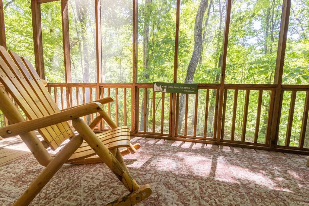 Pet Friendly Luxury Cabin Near Helen With Fire Pit クリーブランド エクステリア 写真
