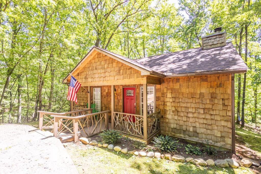 Pet Friendly Luxury Cabin Near Helen With Fire Pit クリーブランド エクステリア 写真