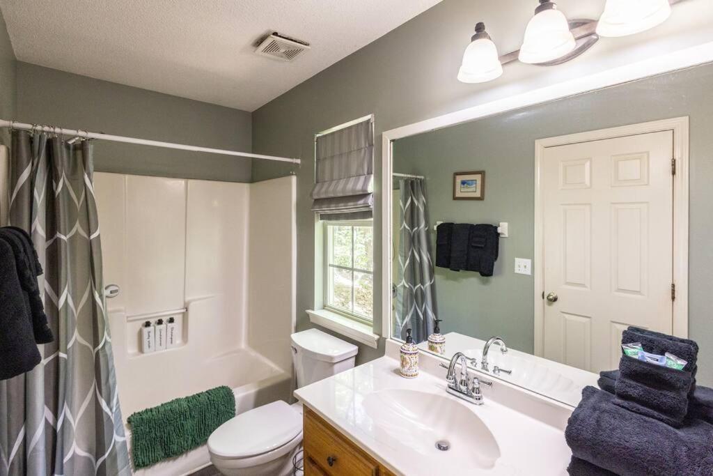 Pet Friendly Luxury Cabin Near Helen With Fire Pit クリーブランド エクステリア 写真