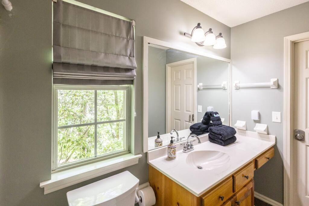 Pet Friendly Luxury Cabin Near Helen With Fire Pit クリーブランド エクステリア 写真