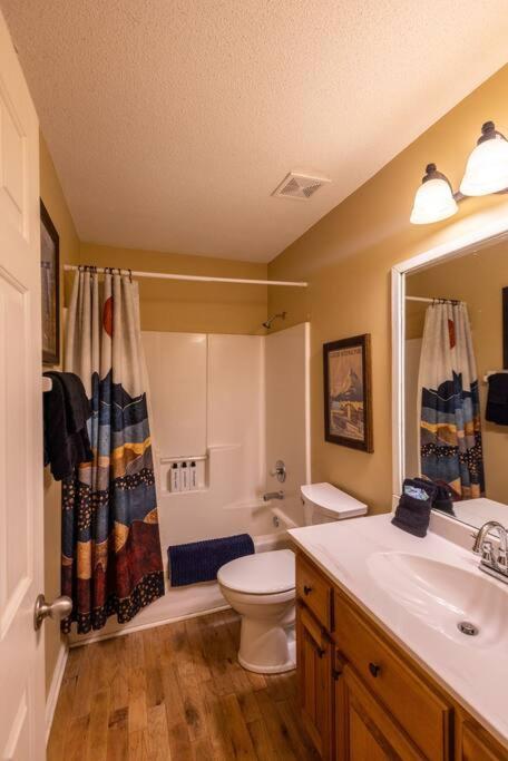 Pet Friendly Luxury Cabin Near Helen With Fire Pit クリーブランド エクステリア 写真